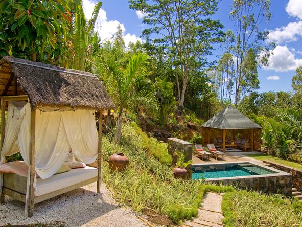 Lakaz Chamarel - outdoor sitting area